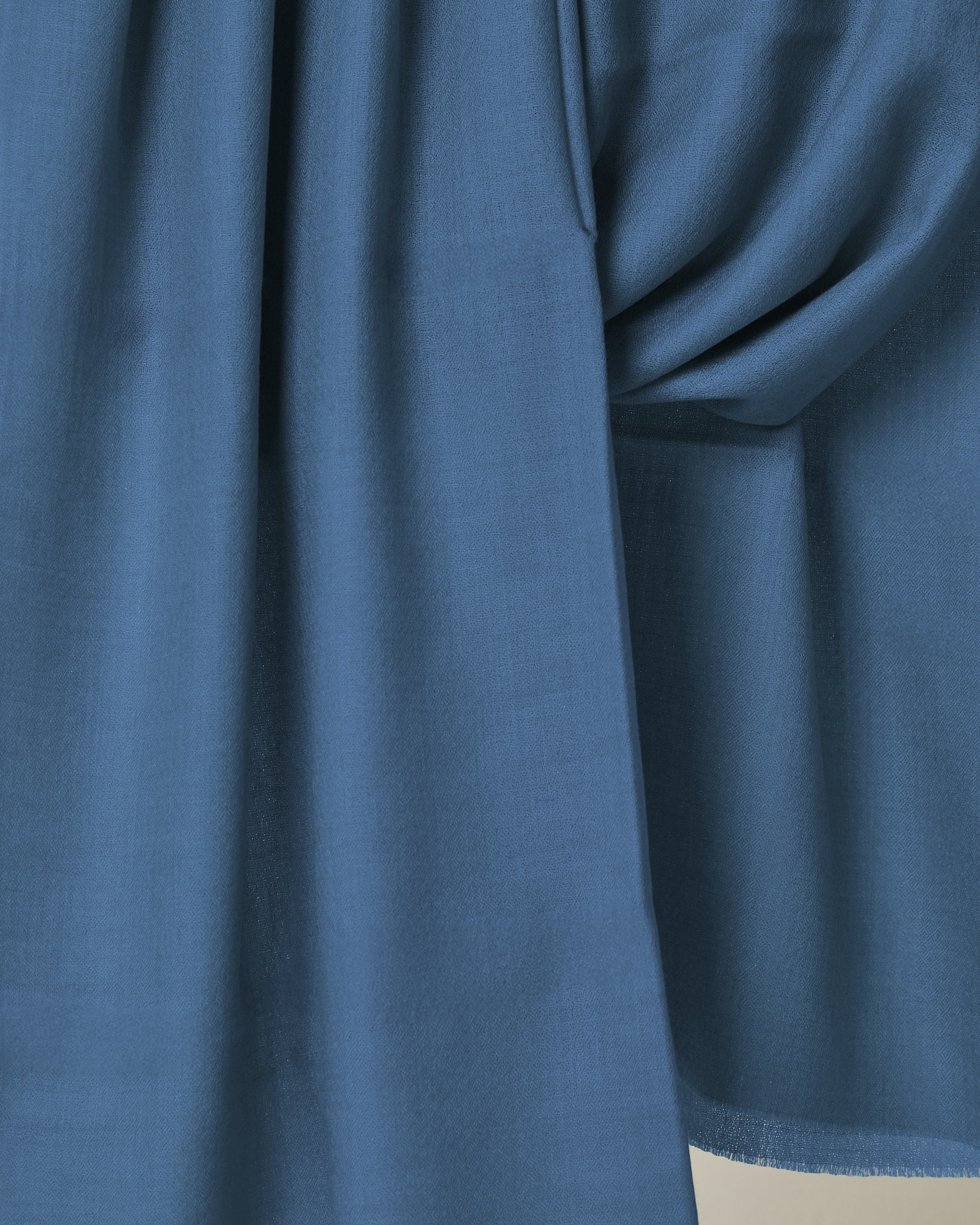Signature Colour - Steel Horizon, 100% Pure Cashmere